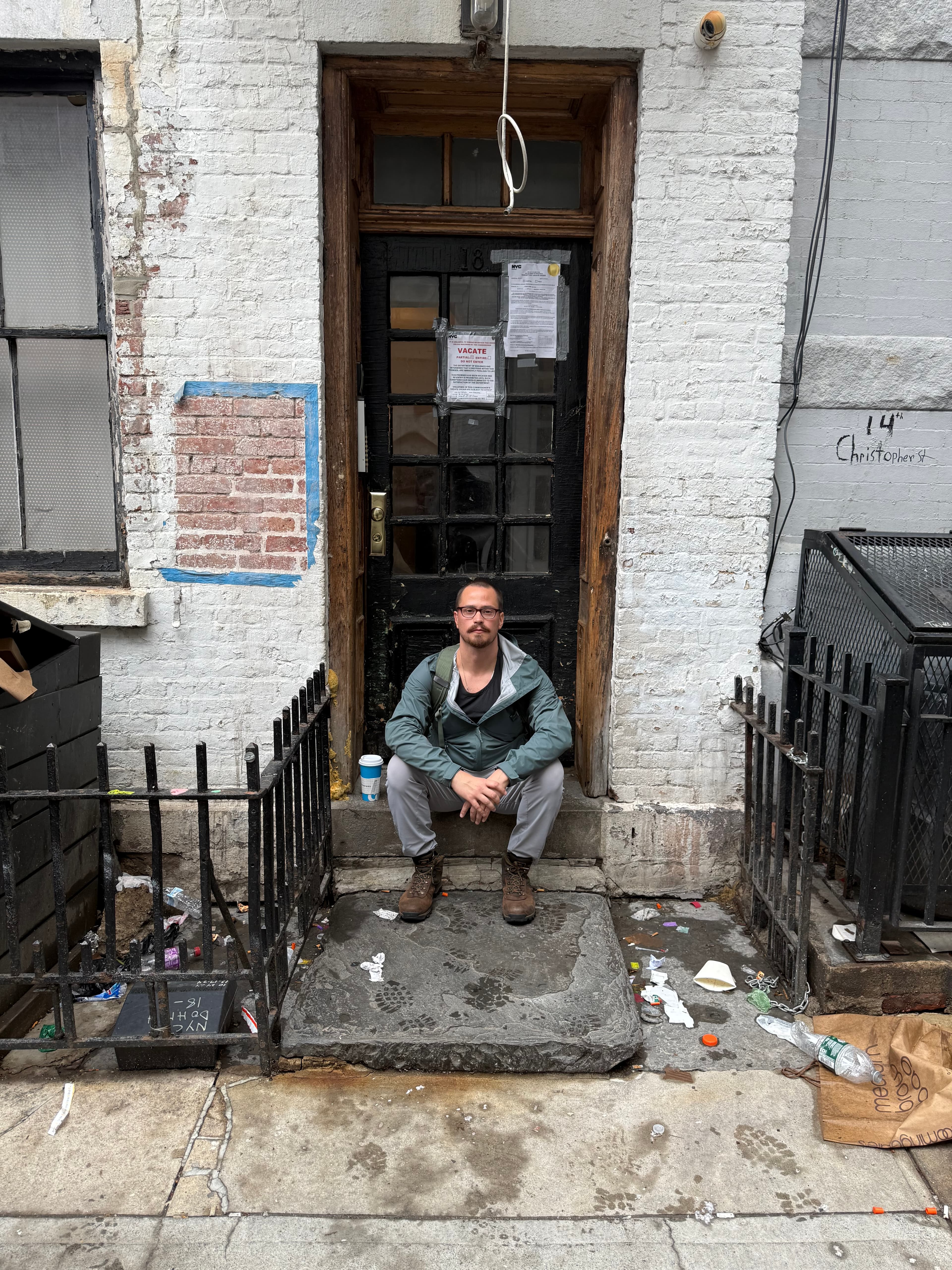 18 Gay Street stoop after
